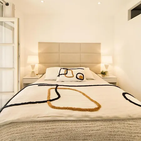 Apartment Charming - 2bd 4p - Center Of St Tropez