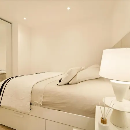 Charming - 2bd 4p - Center Of St Tropez