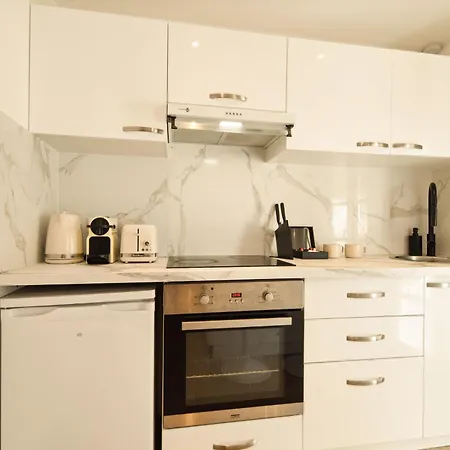 Charming - 2bd 4p - Center Of St Tropez