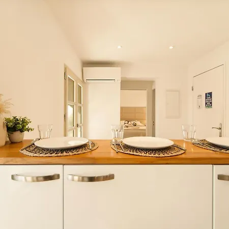 Apartment Charming - 2bd 4p - Center Of St Tropez